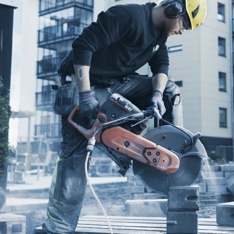 Rozbrúsovacia pila K770 Husqvarna - ? 300 mm (12") vrátane diamantového kotúča