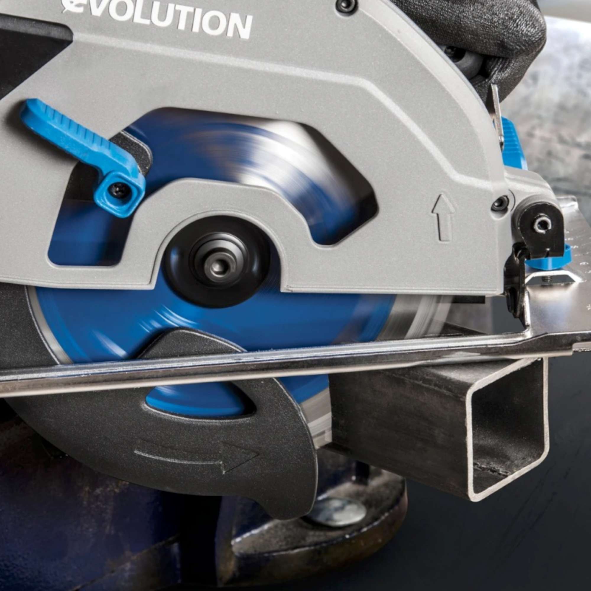 Okružná pila S185CCSL Evolution - 1600W vrátane kotúčom na oceľ 185 mm