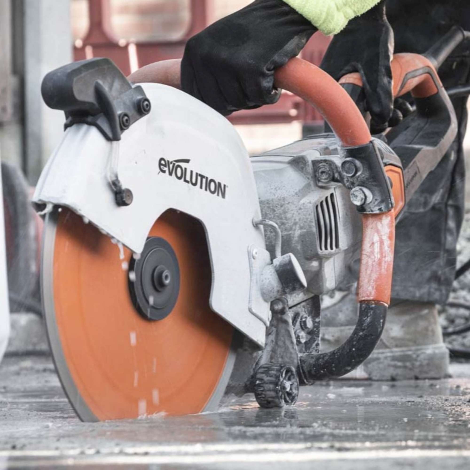 Elektrická pila na betón (rozbrúsovačka) R300DCT+ Evolution - ? 300mm, 2400 W, vrátane kotúča na betón