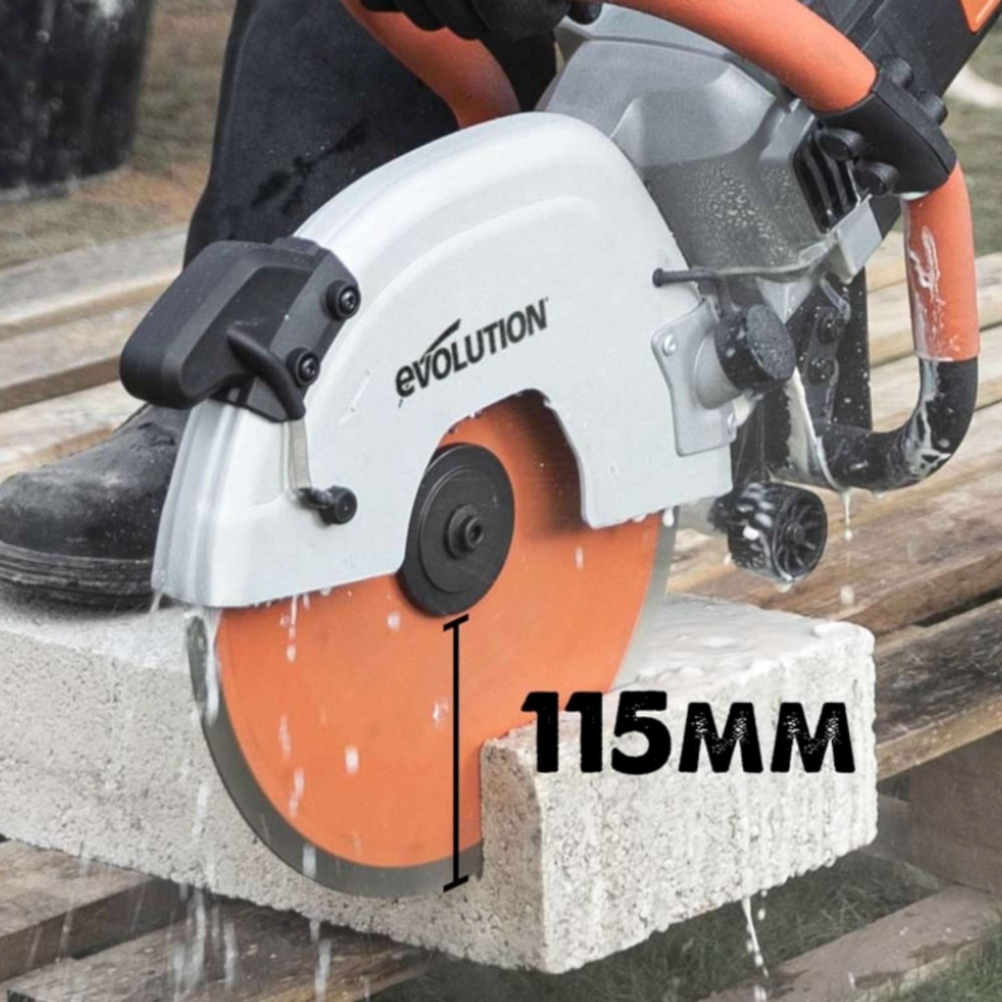 Elektrická pila na betón (rozbrúsovačka) R300DCT+ Evolution - ? 300mm, 2400 W, vrátane kotúča na betón