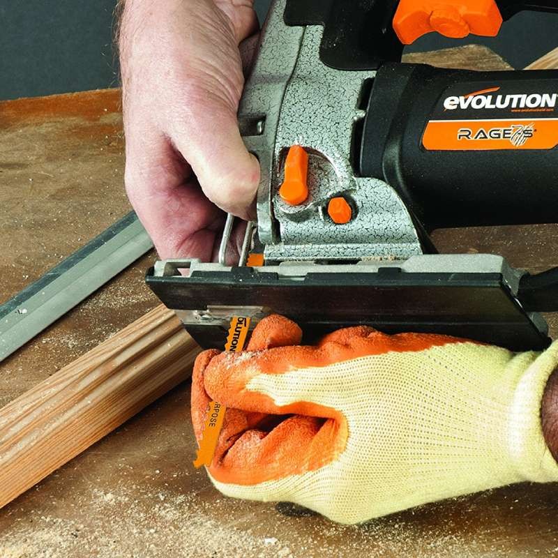 Multifunkčná priamočiara pila s reguláciou otáčok RAGE7-S EVOLUTION, 710W